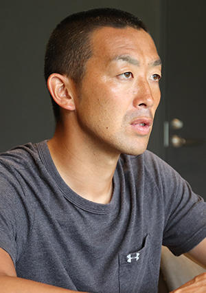 田村 雄三 監督
