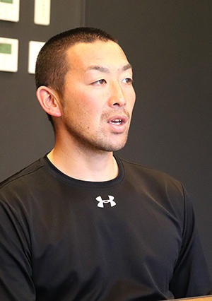 田村 雄三 監督